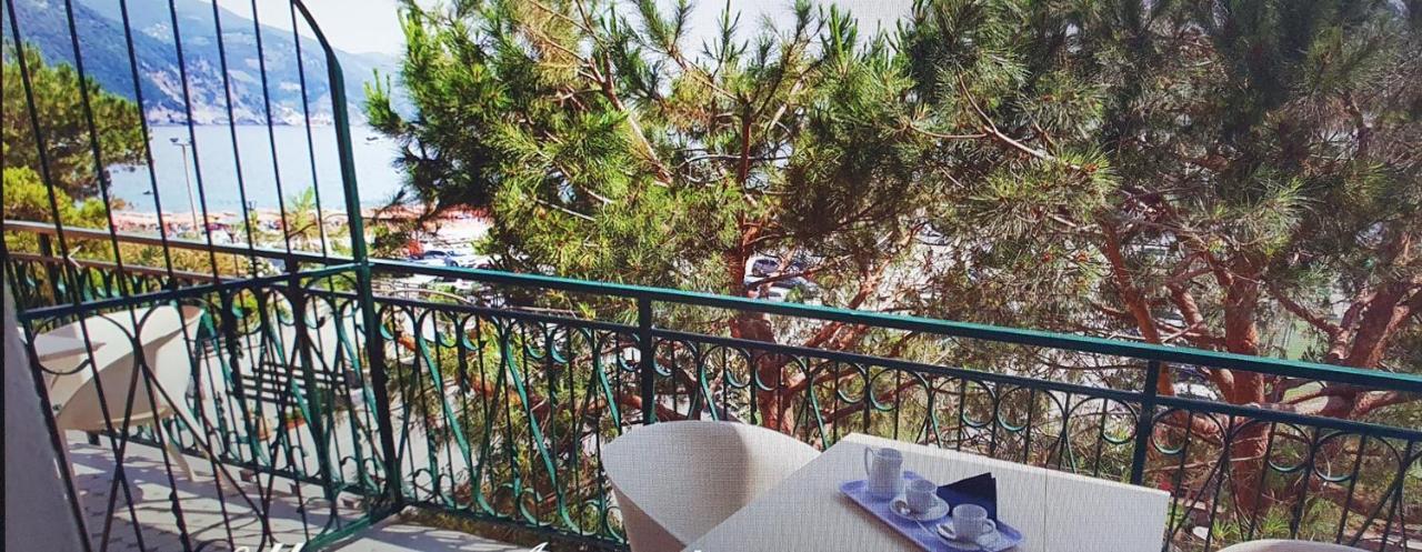 Monterosso Apartments In Servano'S Villas Monterosso al Mare Exteriör bild