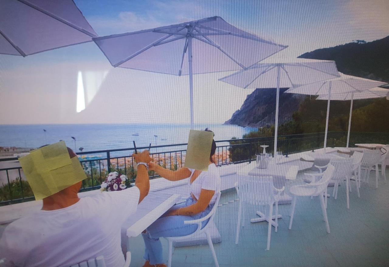 Monterosso Apartments In Servano'S Villas Monterosso al Mare Exteriör bild